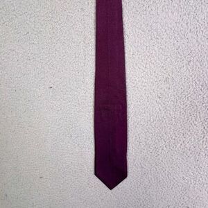 GUCCI MENS SILK TIE WINE COLOR